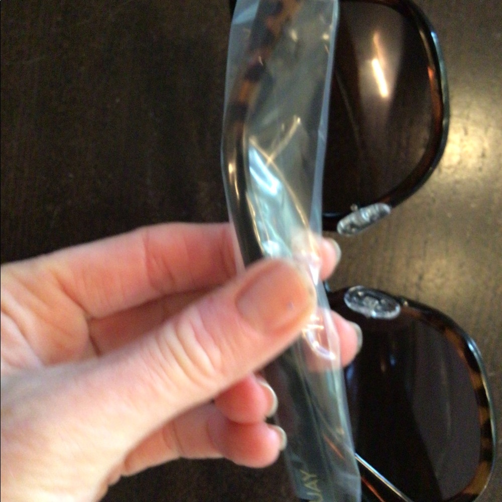 SOoold ❌Quay rare two tone Coolin Sunnies polarize - Picture 6 of 6